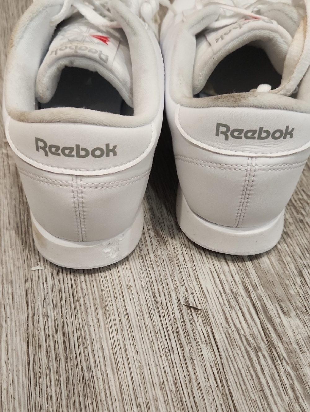 Reebok Women's White Leather Low-Top Sneakers - Picture 5 of 7